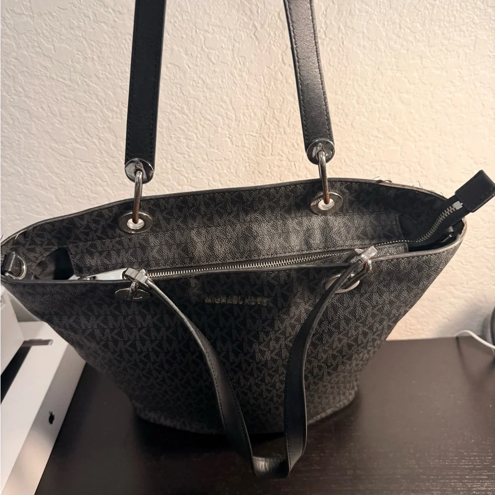 Michael Kors Gray Signature Tote - Picture 10 of 11